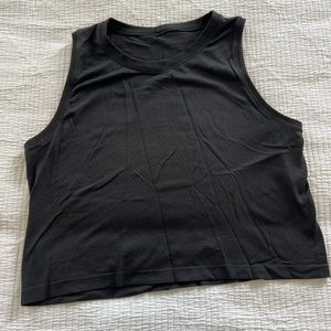 Lululemon muscle tank cropped